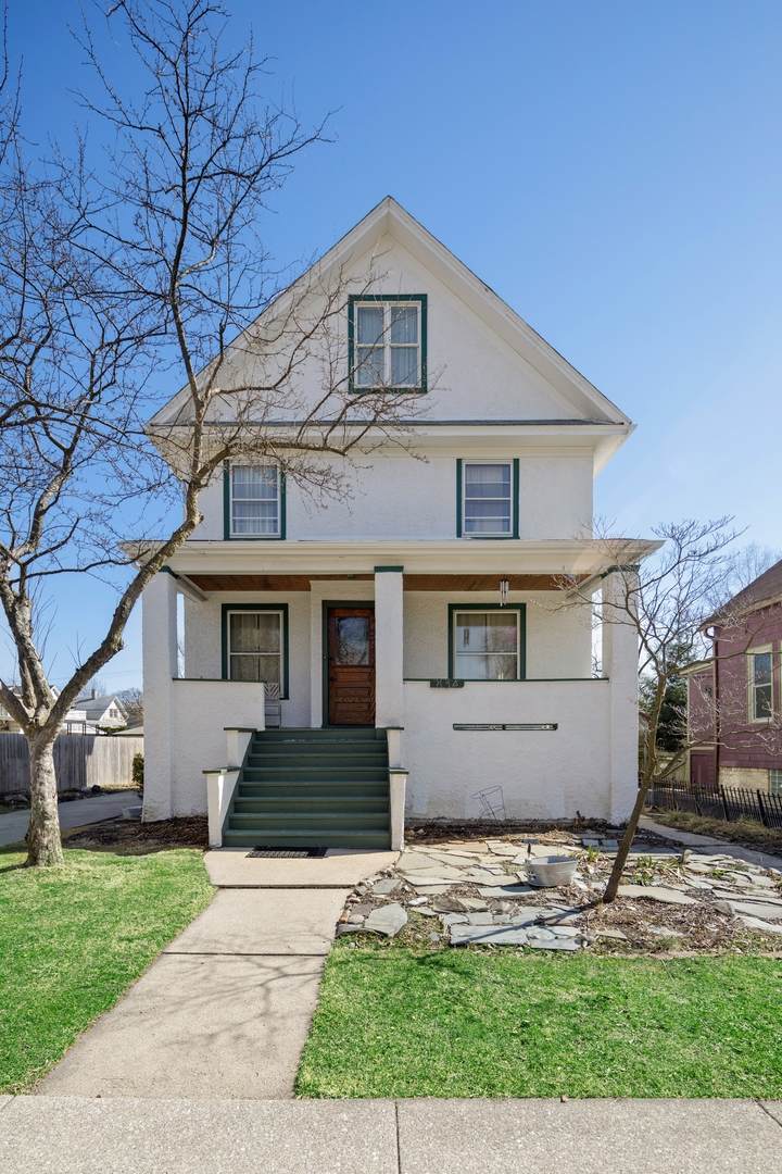 834 Forest Avenue - Photo 1