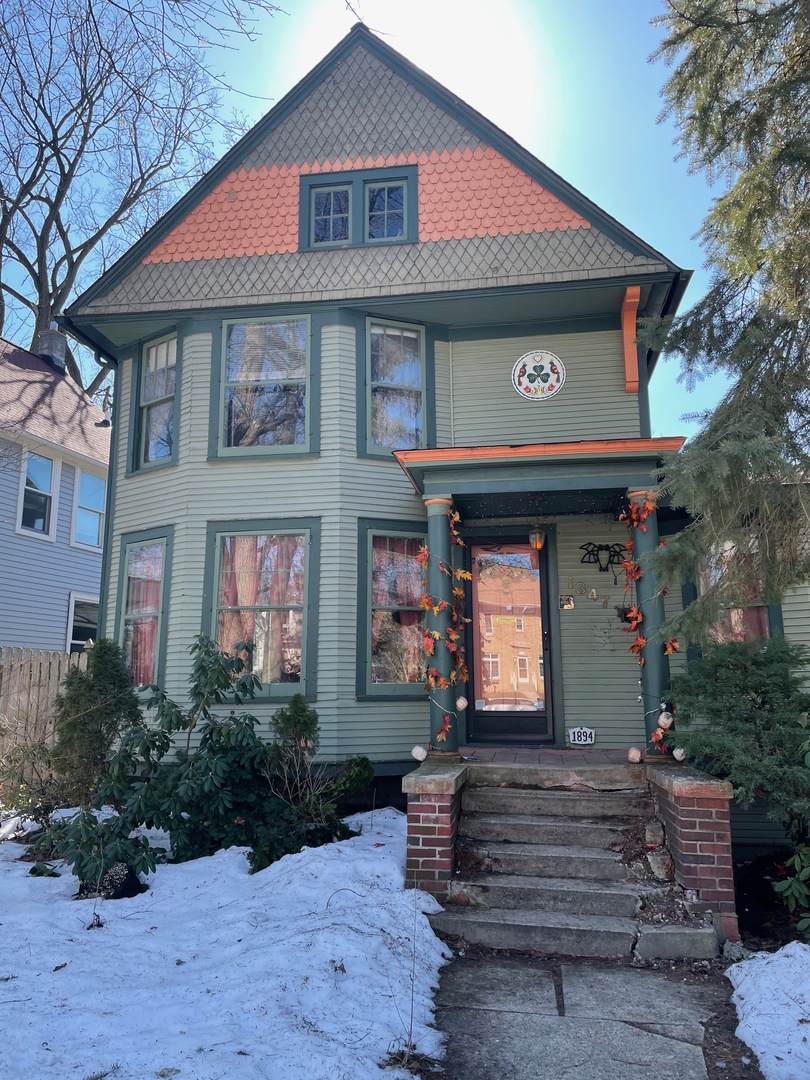 1347 Walnut Street - Photo 1