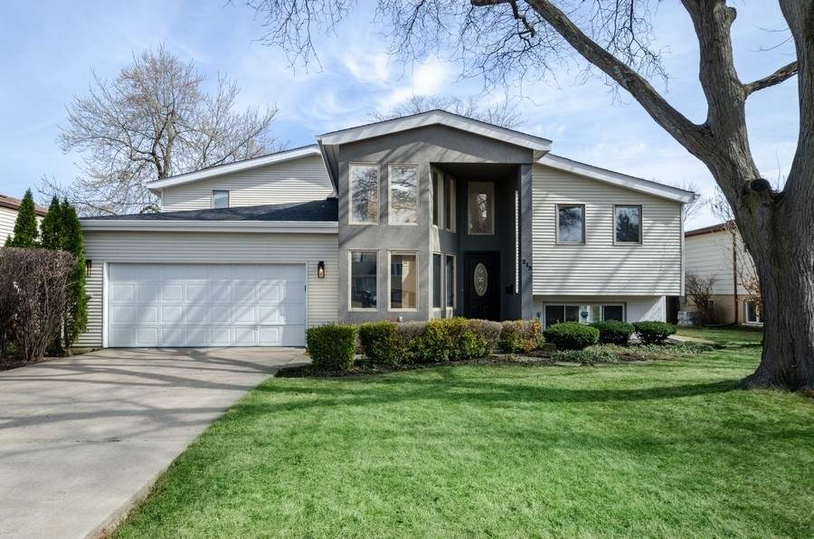 213 Donald Terrace - Photo 1