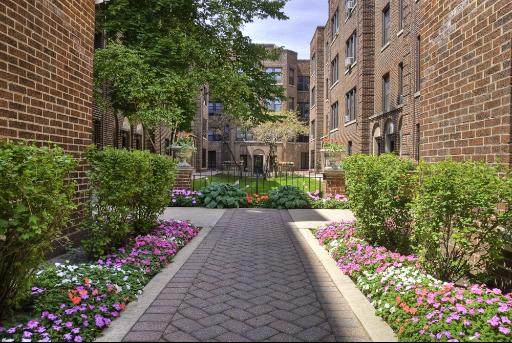 632 Addison Street - Photo 1