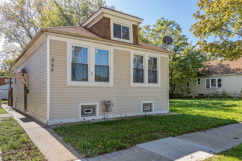 337 108th Street - Photo 1