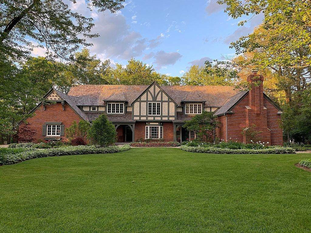 653 Rockefeller Road - Photo 1