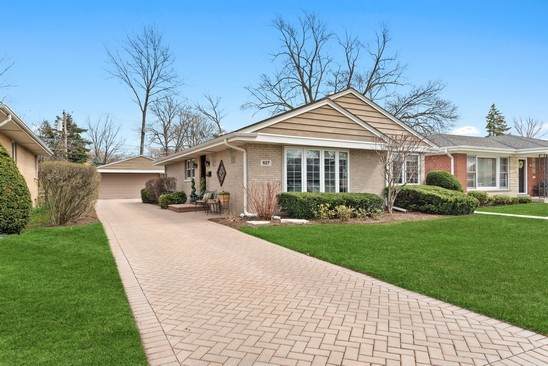 627 Forestview Avenue - Photo 1
