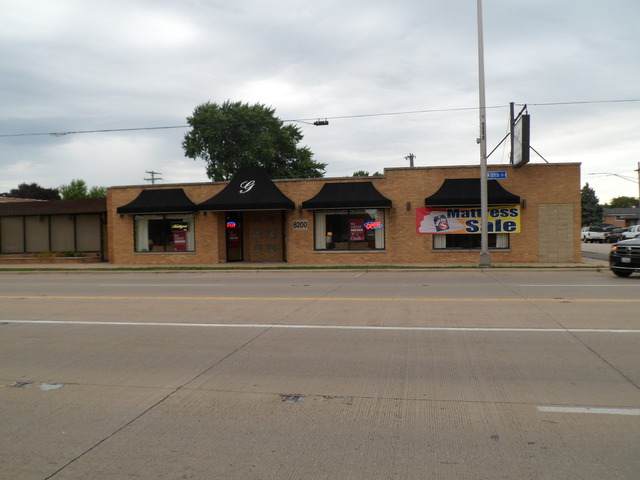 6208 111th Street - Photo 1