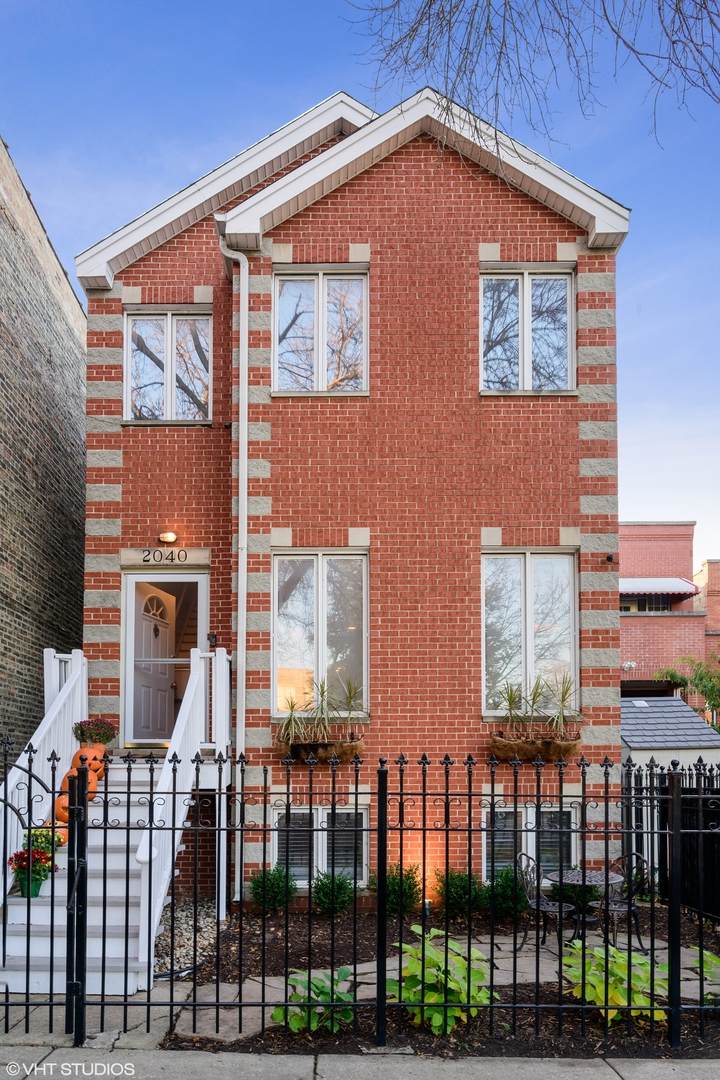 2040 Oakley Avenue - Photo 1