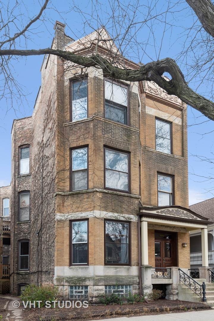 1049 Wellington Avenue - Photo 1