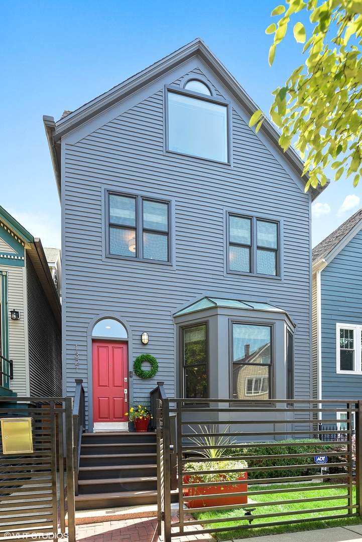 1321 Nelson Street - Photo 1