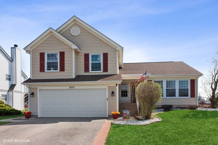 2010 Pennsbury Lane - Photo 1