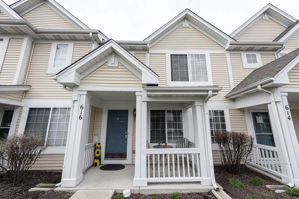 616 Lincoln Station Drive - Photo 1