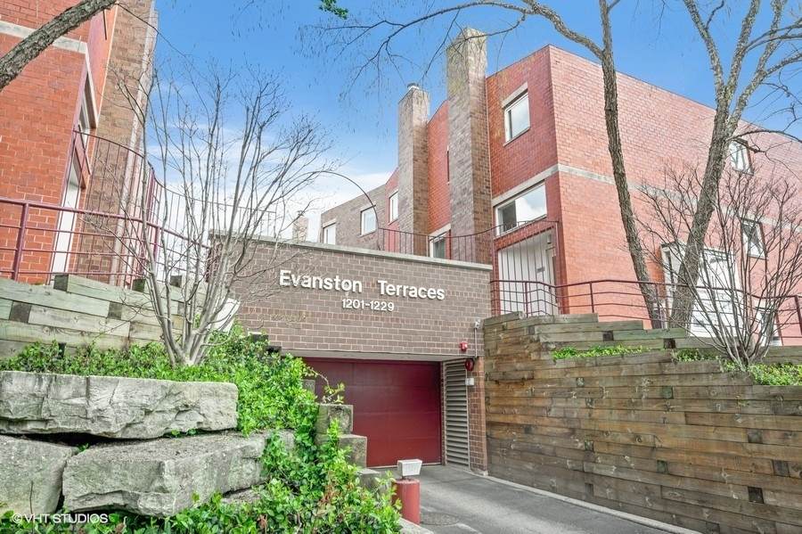 1201 Central Street - Photo 1