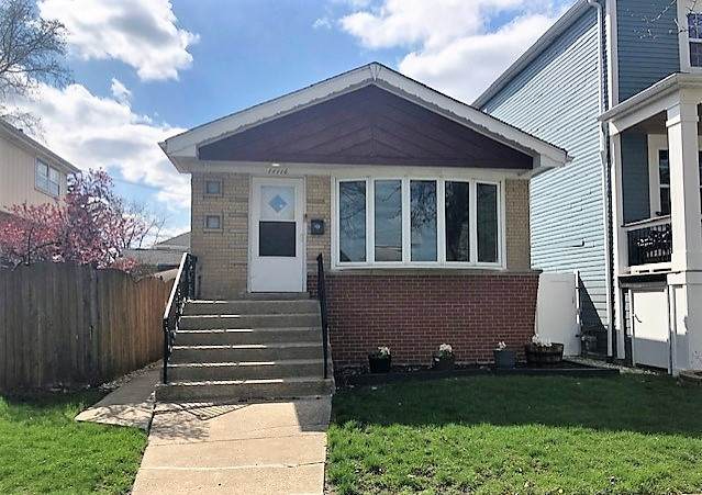 11116 Sawyer Avenue - Photo 1
