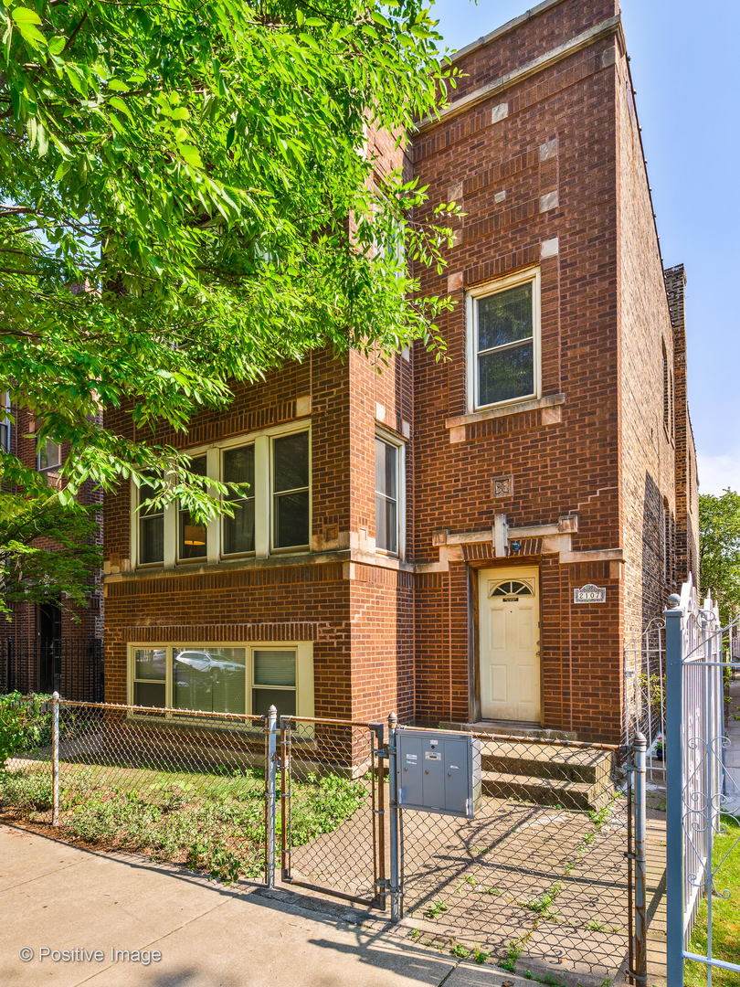 2107 Huron Street - Photo 1
