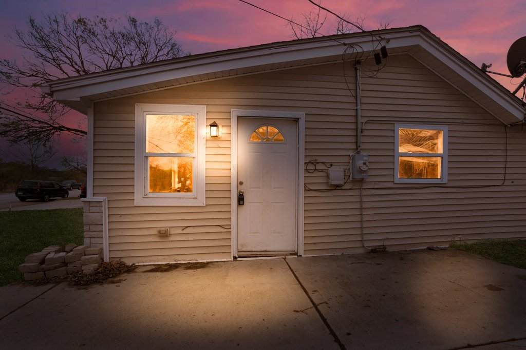 955 River Street - Photo 1