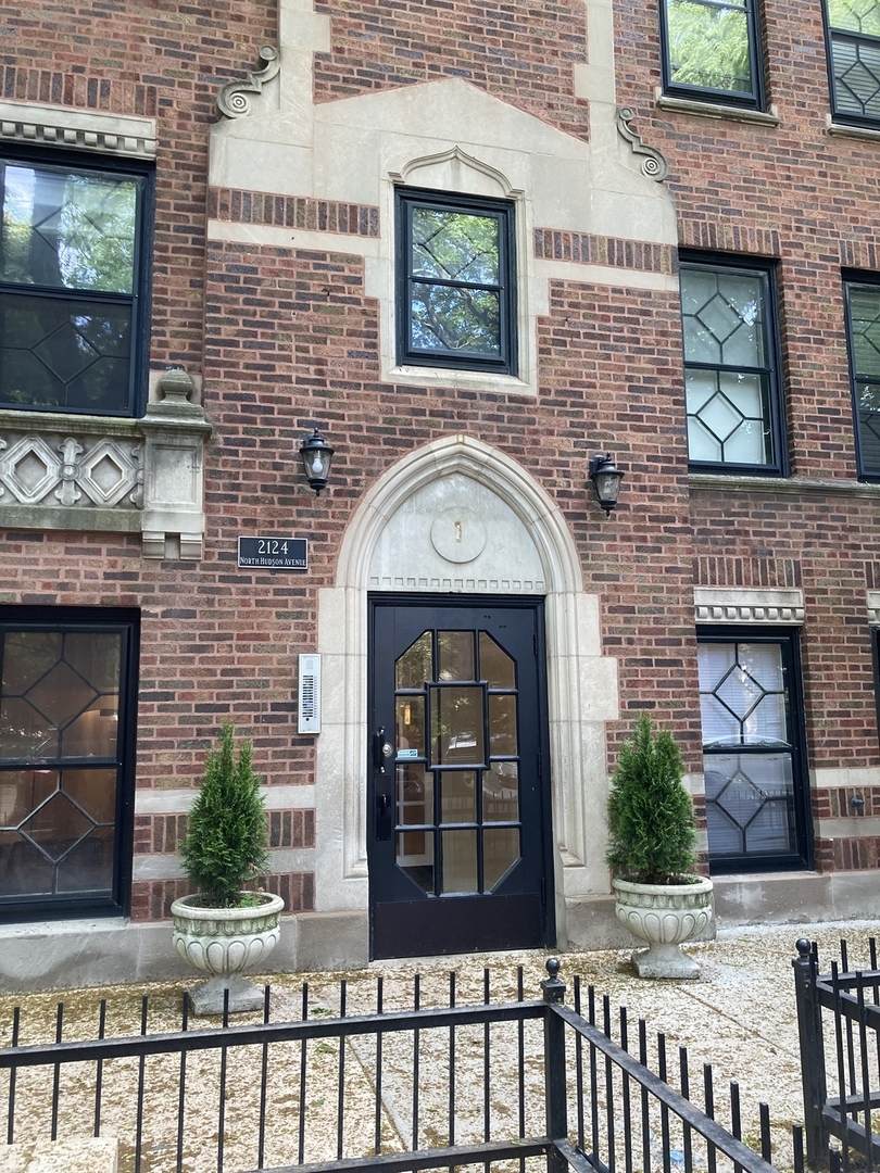 2124 Hudson Avenue - Photo 1