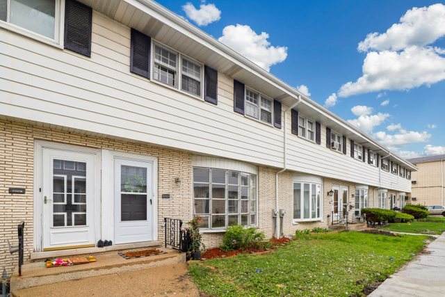 6555 Addison Street - Photo 1