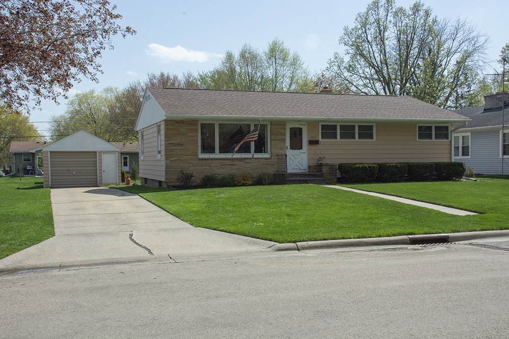 203 Maple Avenue - Photo 1