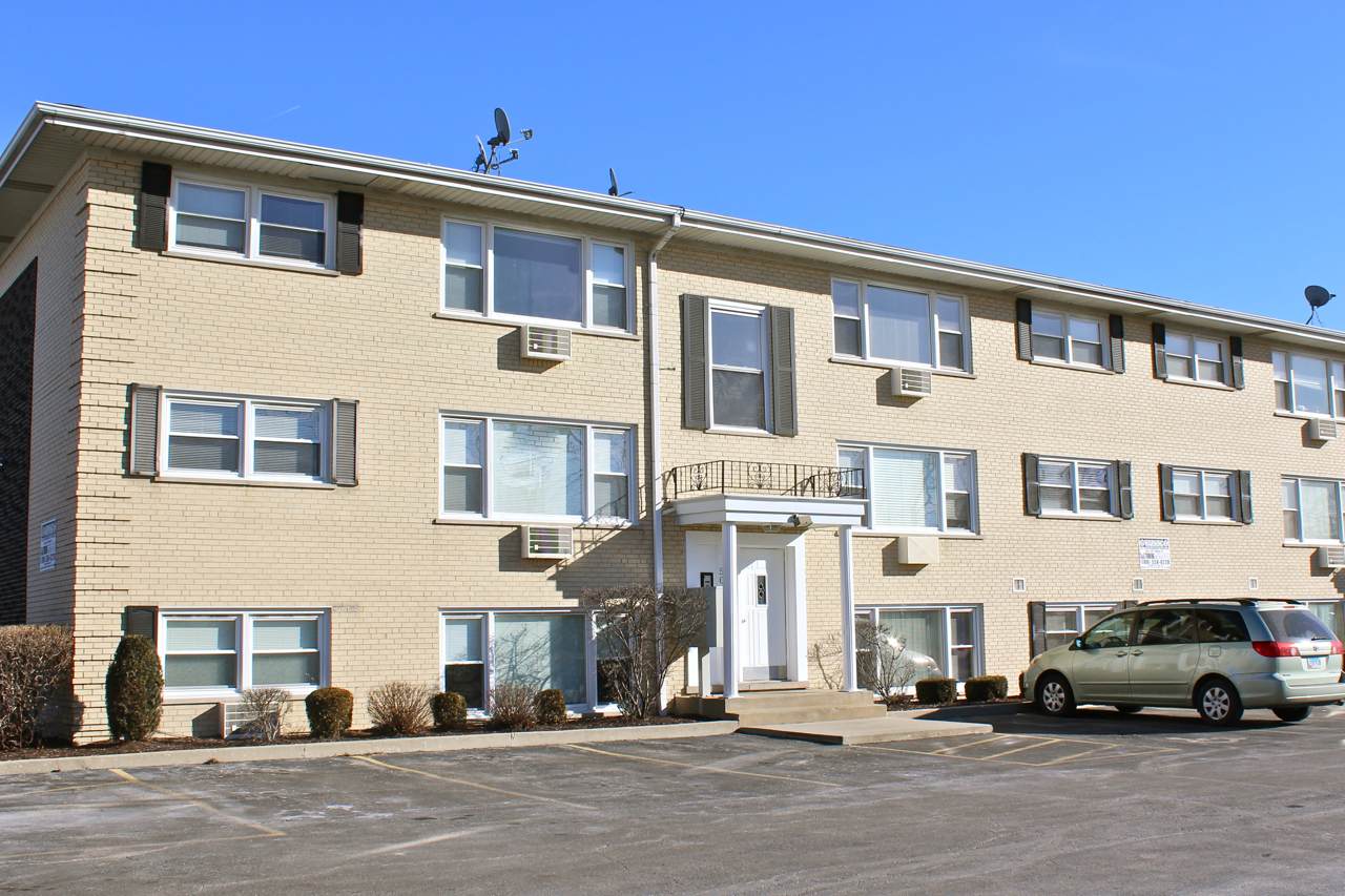 5039 East River Road - Photo 1