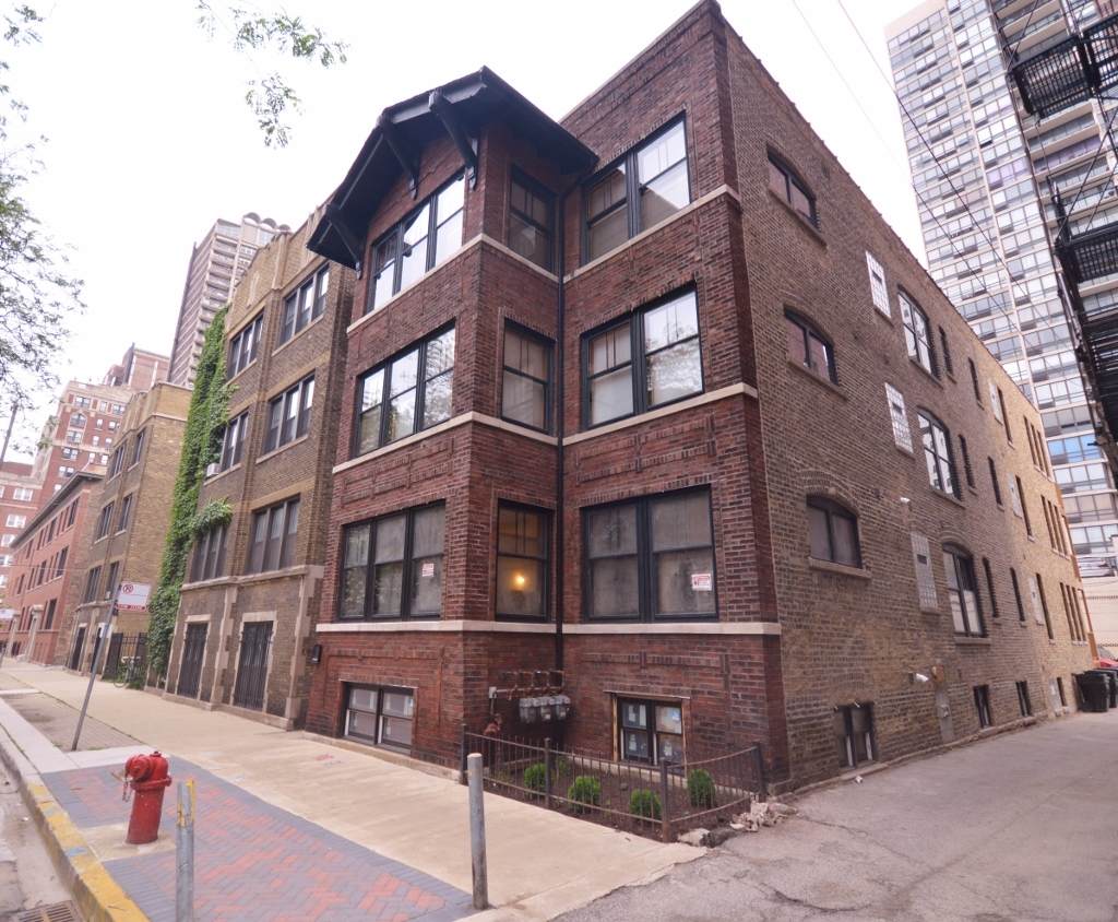3153 Hudson Avenue - Photo 1
