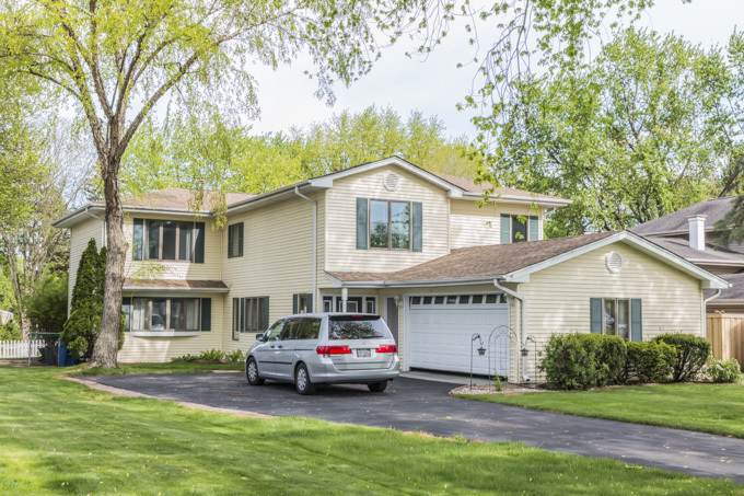 1007 Lakewood Drive - Photo 1