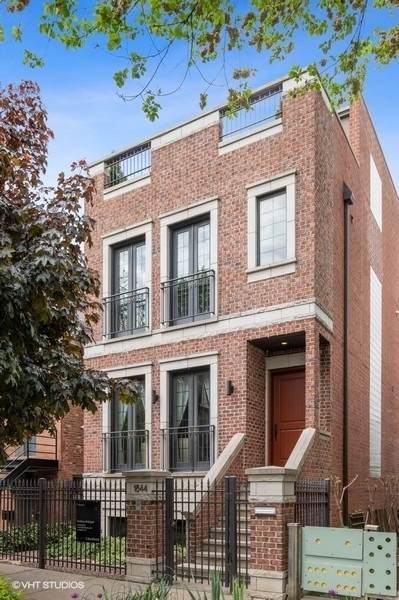 1844 Hoyne Avenue - Photo 1