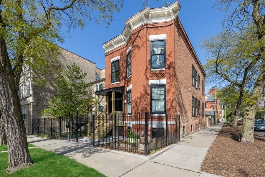 1301 Campbell Avenue - Photo 1