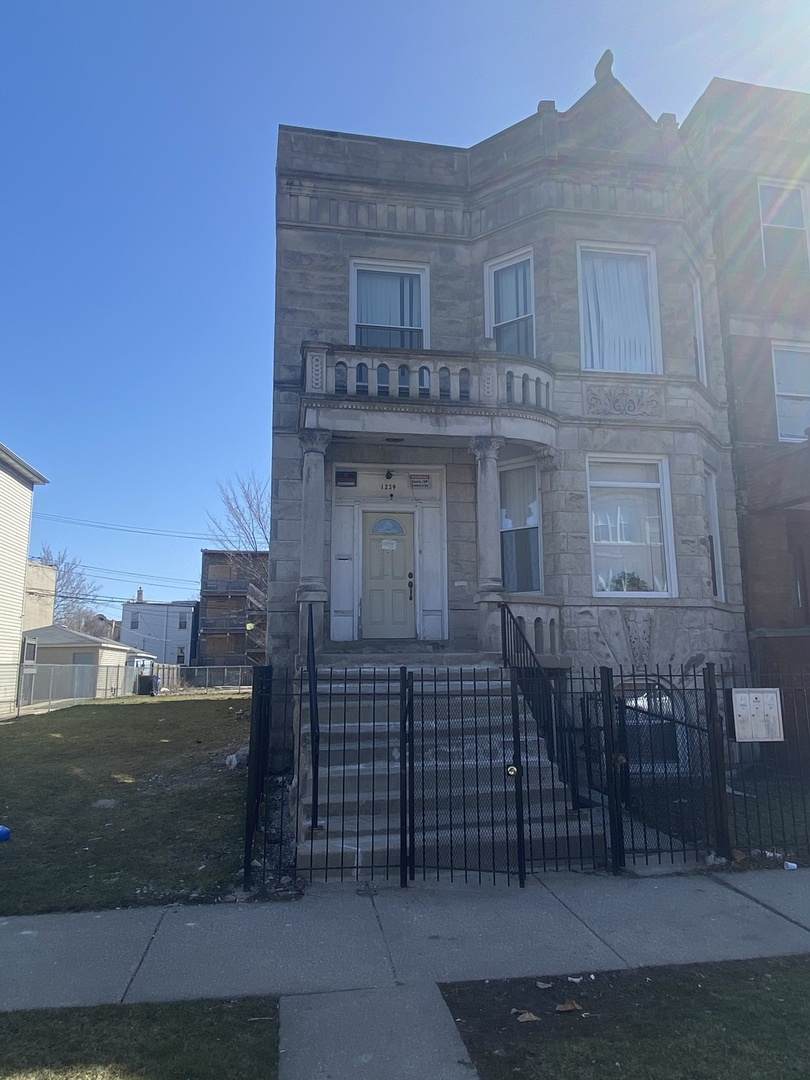 1239 Avers Avenue - Photo 1