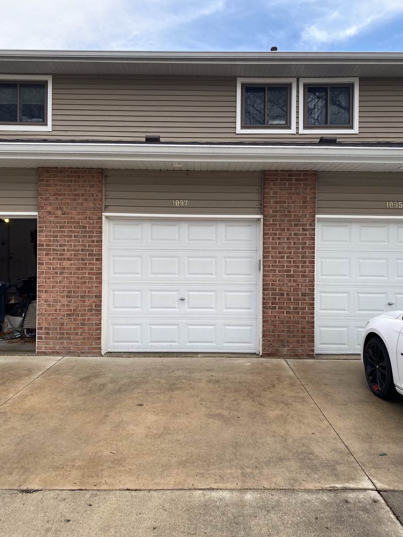 1097 Hidden Lake Drive - Photo 1