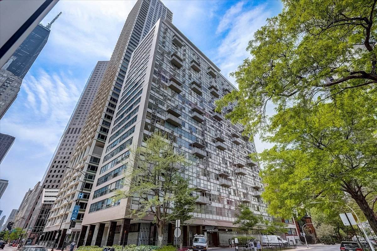 1000 Lake Shore Drive - Photo 1