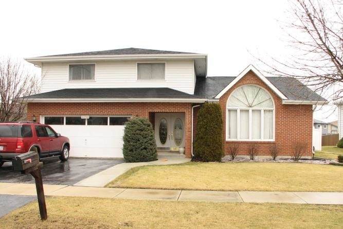 22510 Crescent Way - Photo 1