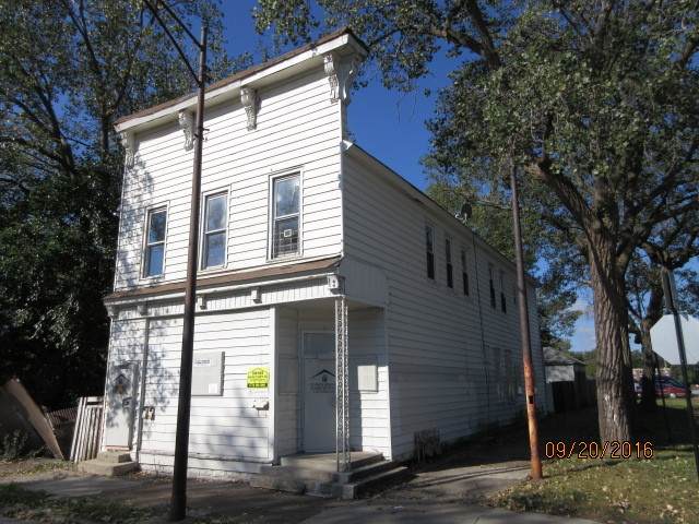 8800 Mackinaw Avenue - Photo 1