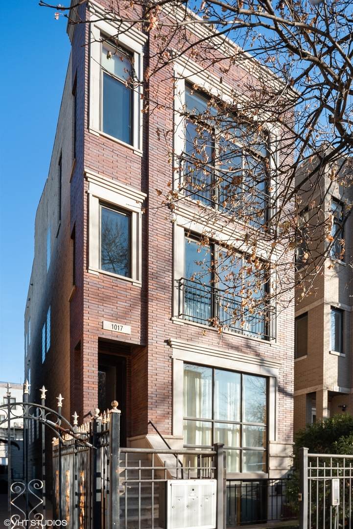 1017 Paulina Street - Photo 1