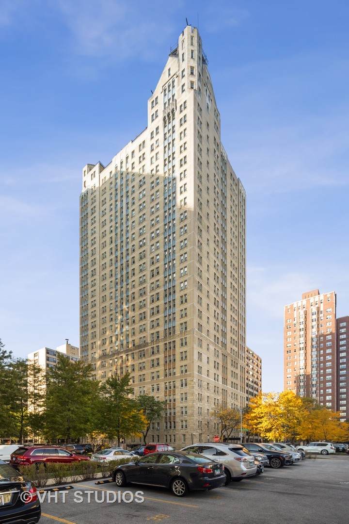5000 East End Avenue - Photo 1