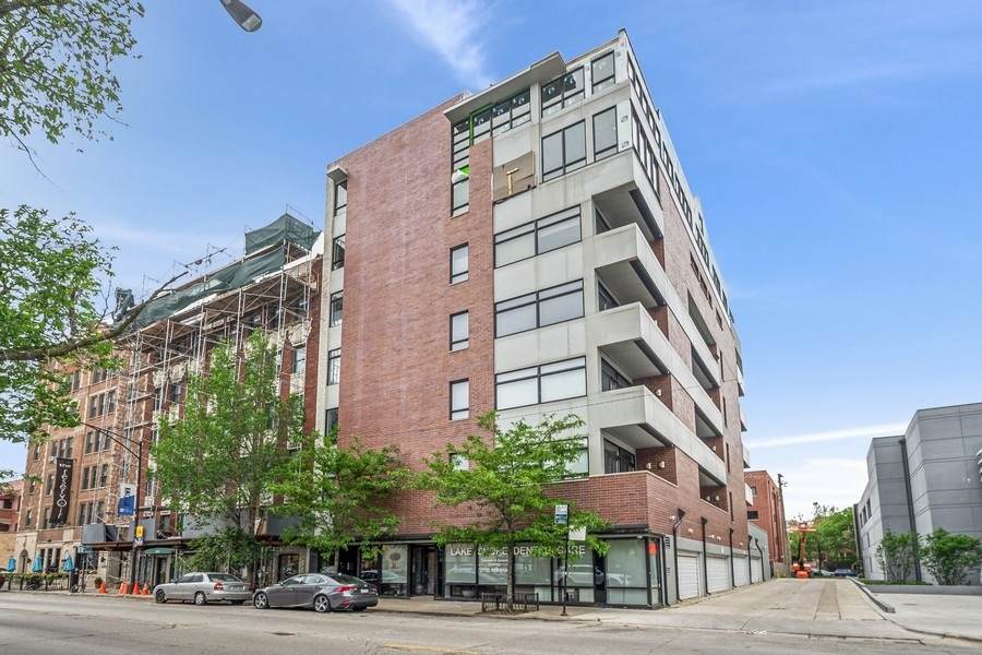 834 Montrose Avenue - Photo 1