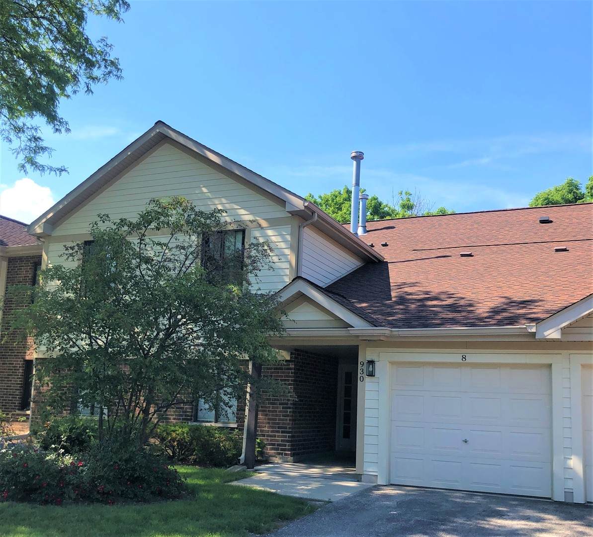 930 Tower Court - Photo 1