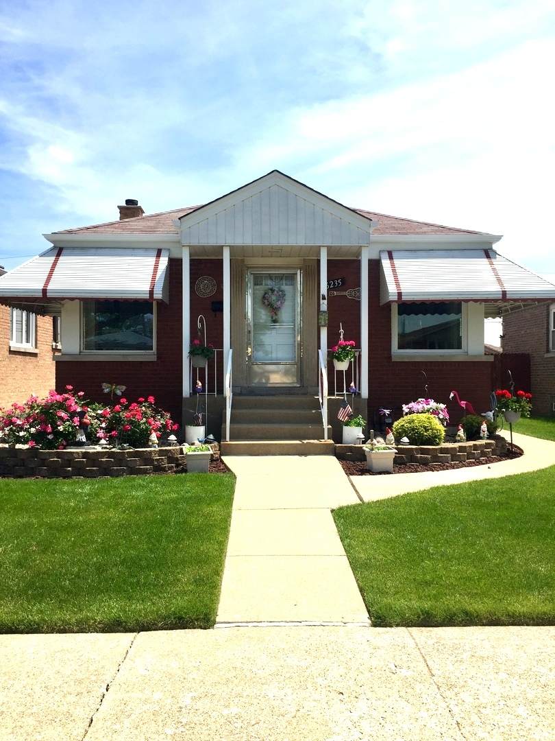 6235 Neenah Avenue - Photo 1