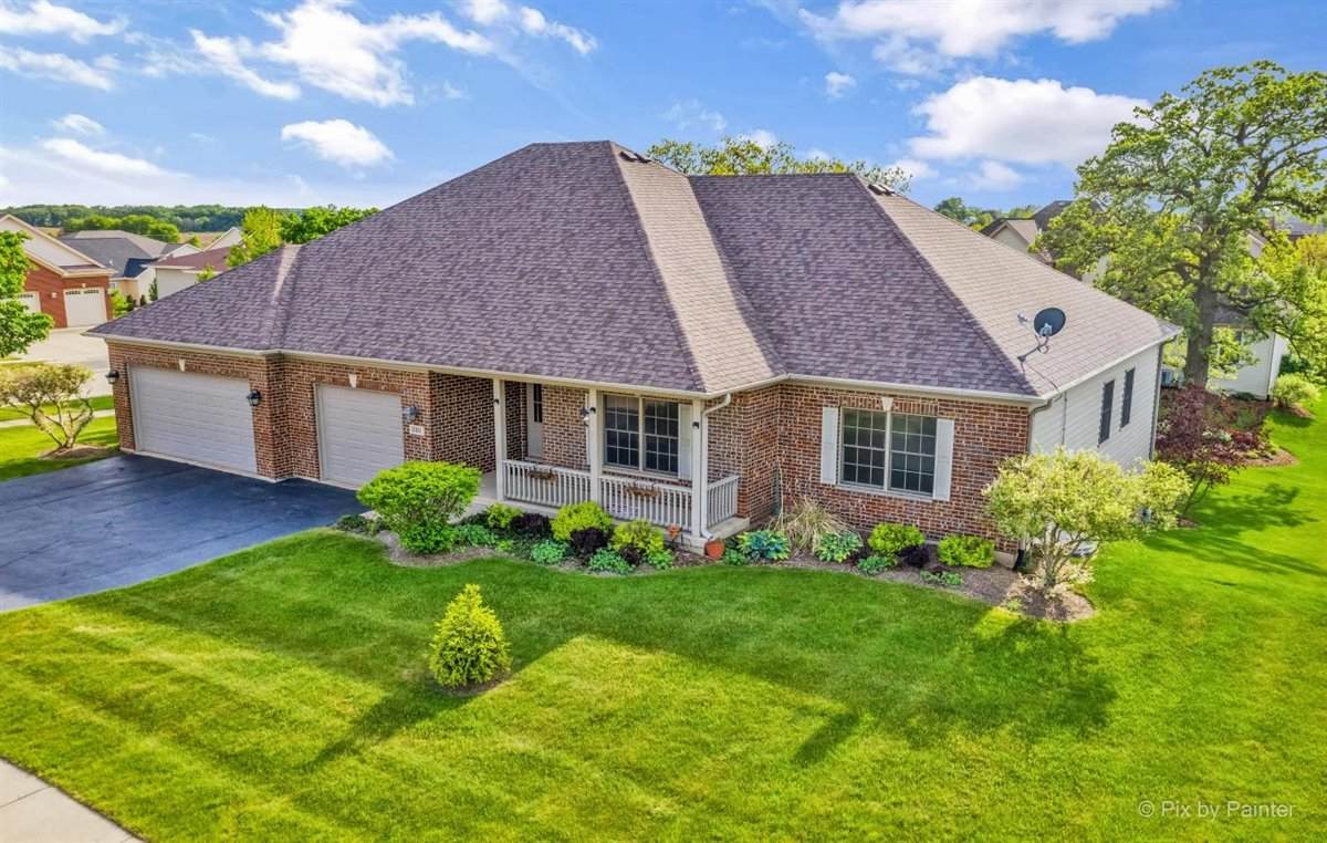 810 James Drive - Photo 1