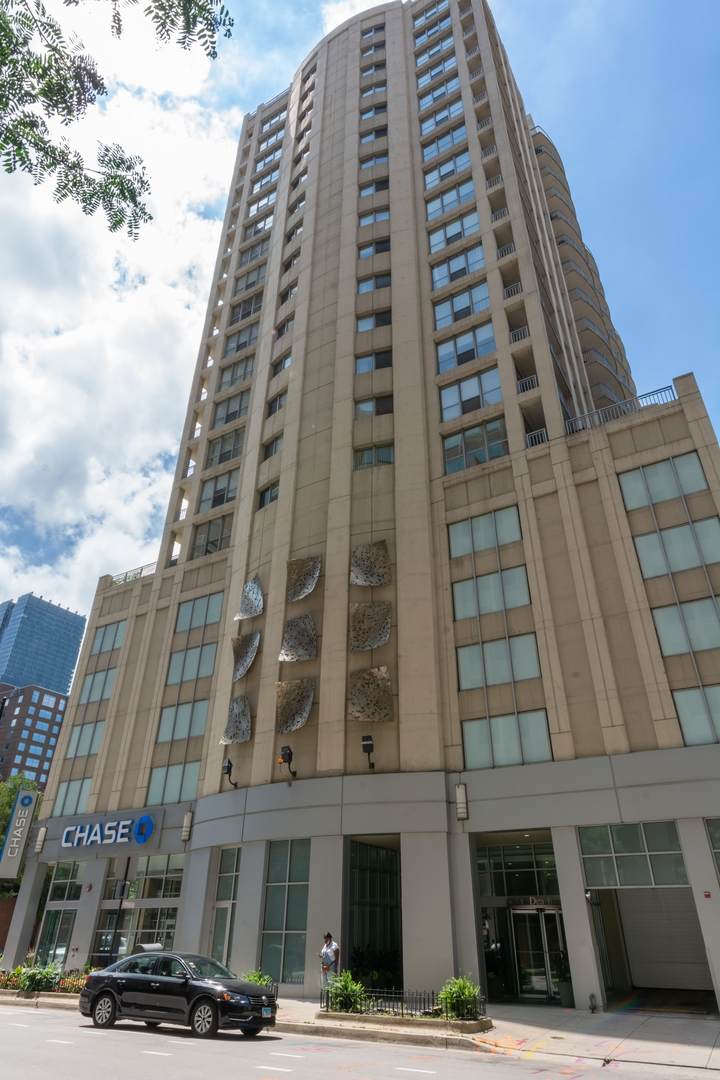 600 Dearborn Street - Photo 1