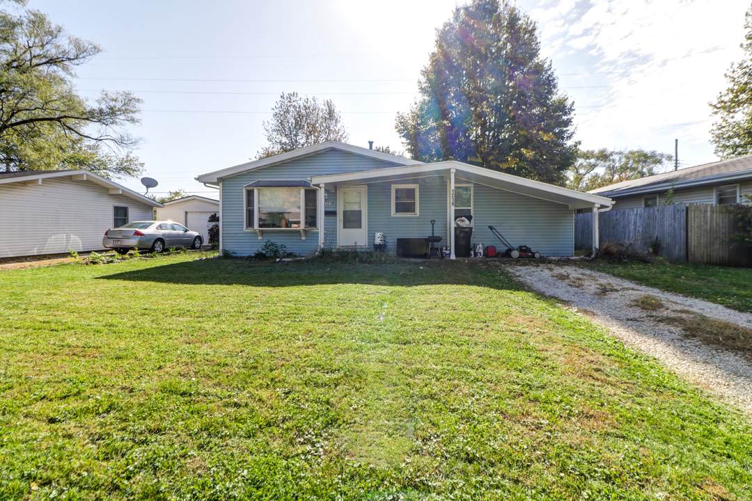 1219 Joanne Lane - Photo 1