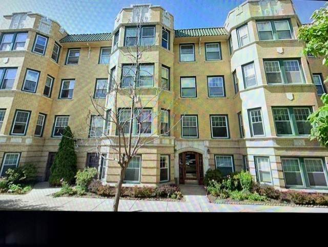 1060 Catalpa Avenue - Photo 1