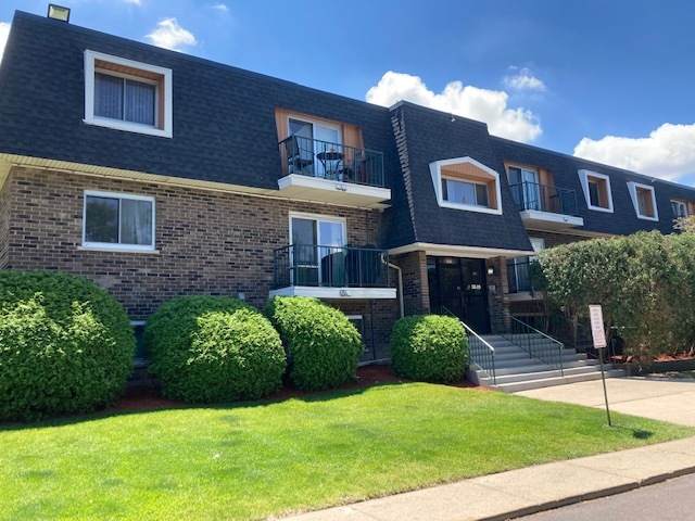 3849 Parkway Drive - Photo 1