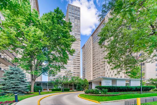 3950 Lake Shore Drive - Photo 1