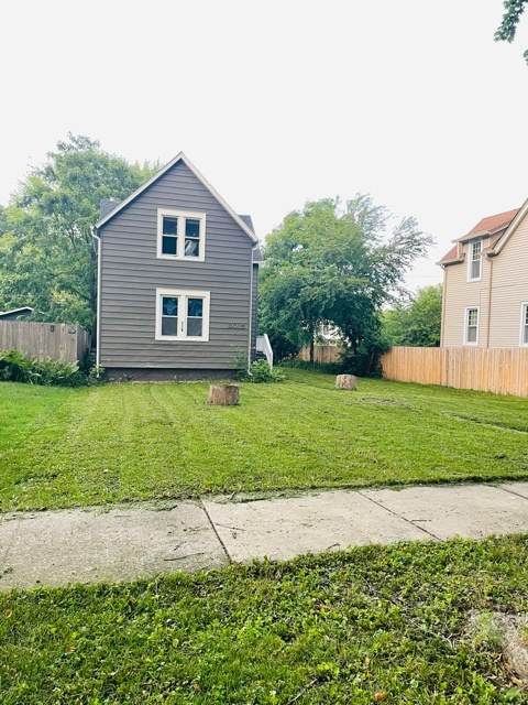 3015 Emmaus Avenue - Photo 1