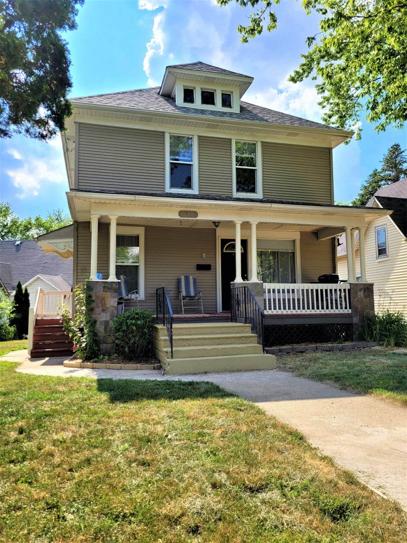 639 4th Street - Photo 1