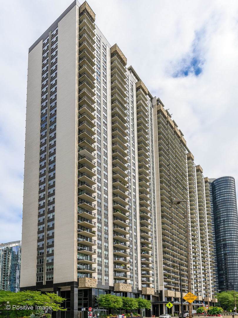 400 Randolph Street - Photo 1