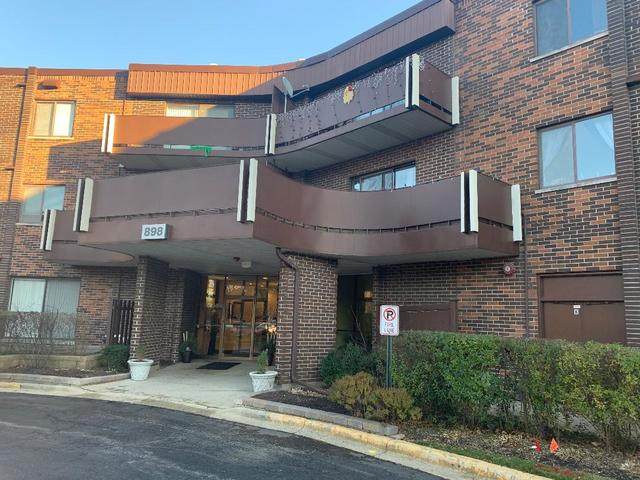898 Wellington Avenue - Photo 1