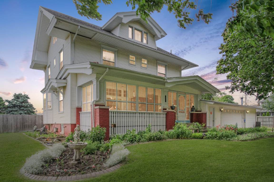 602 Walnut Street - Photo 1