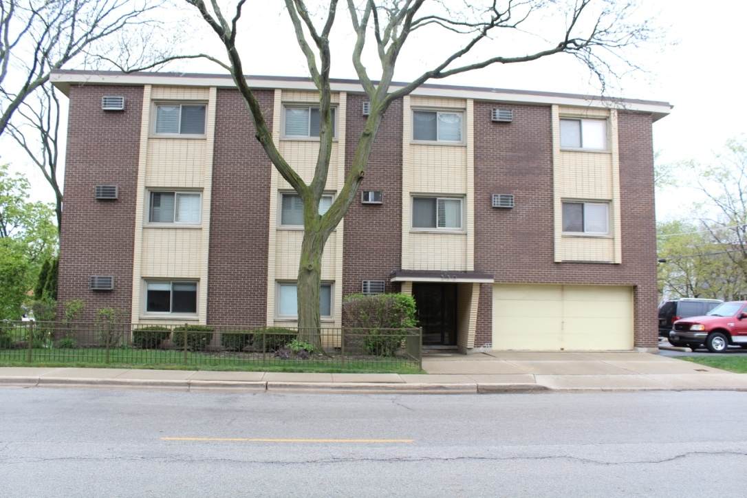 550 Graceland Avenue - Photo 1