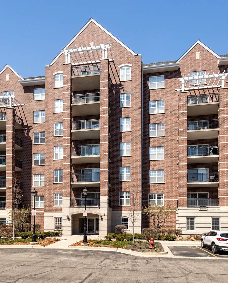 390 Mahogany Court - Photo 1