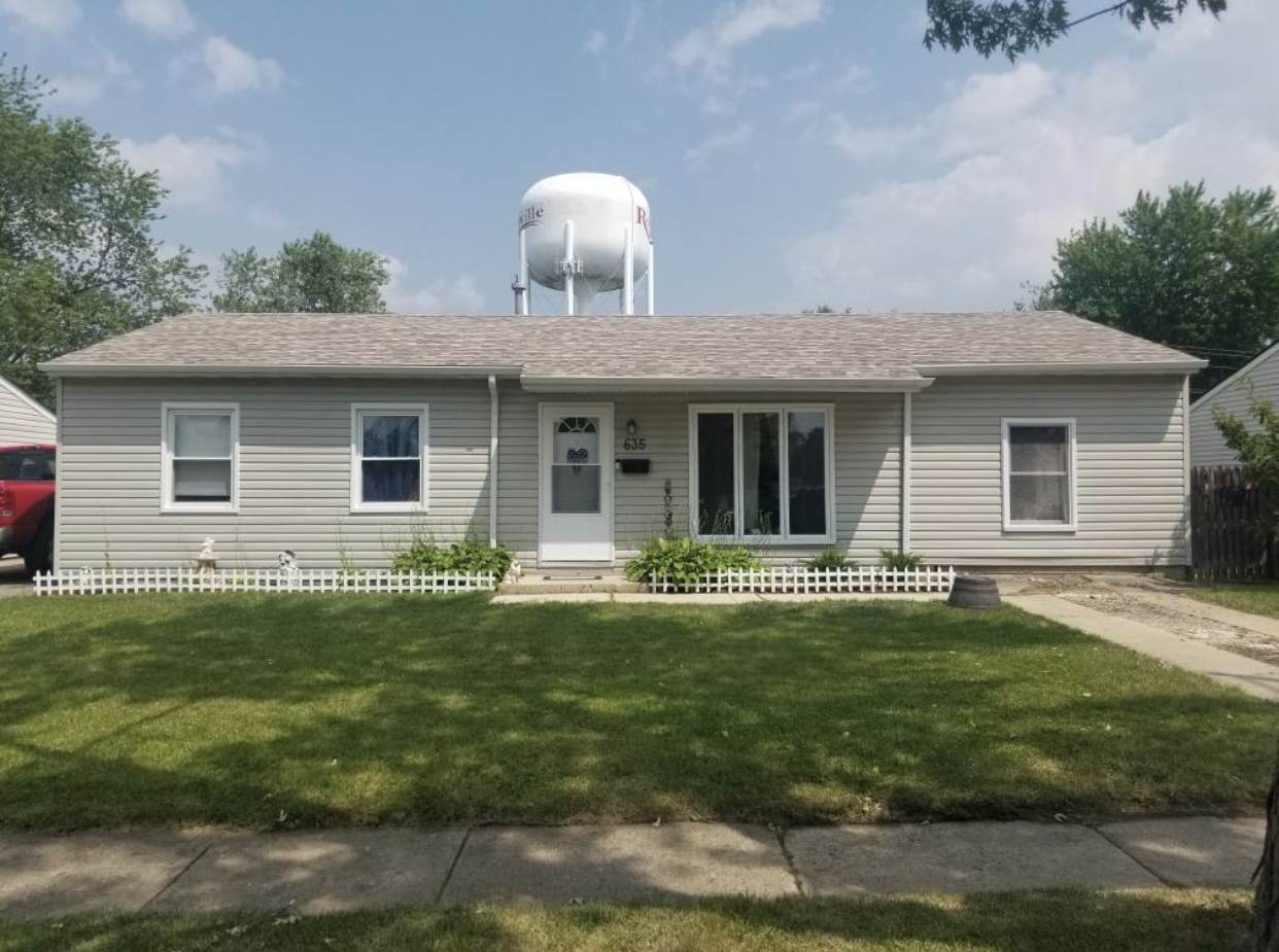 635 Belmont Drive - Photo 1