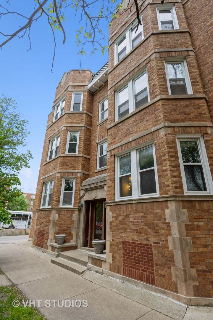 1725 Winnemac Avenue - Photo 1
